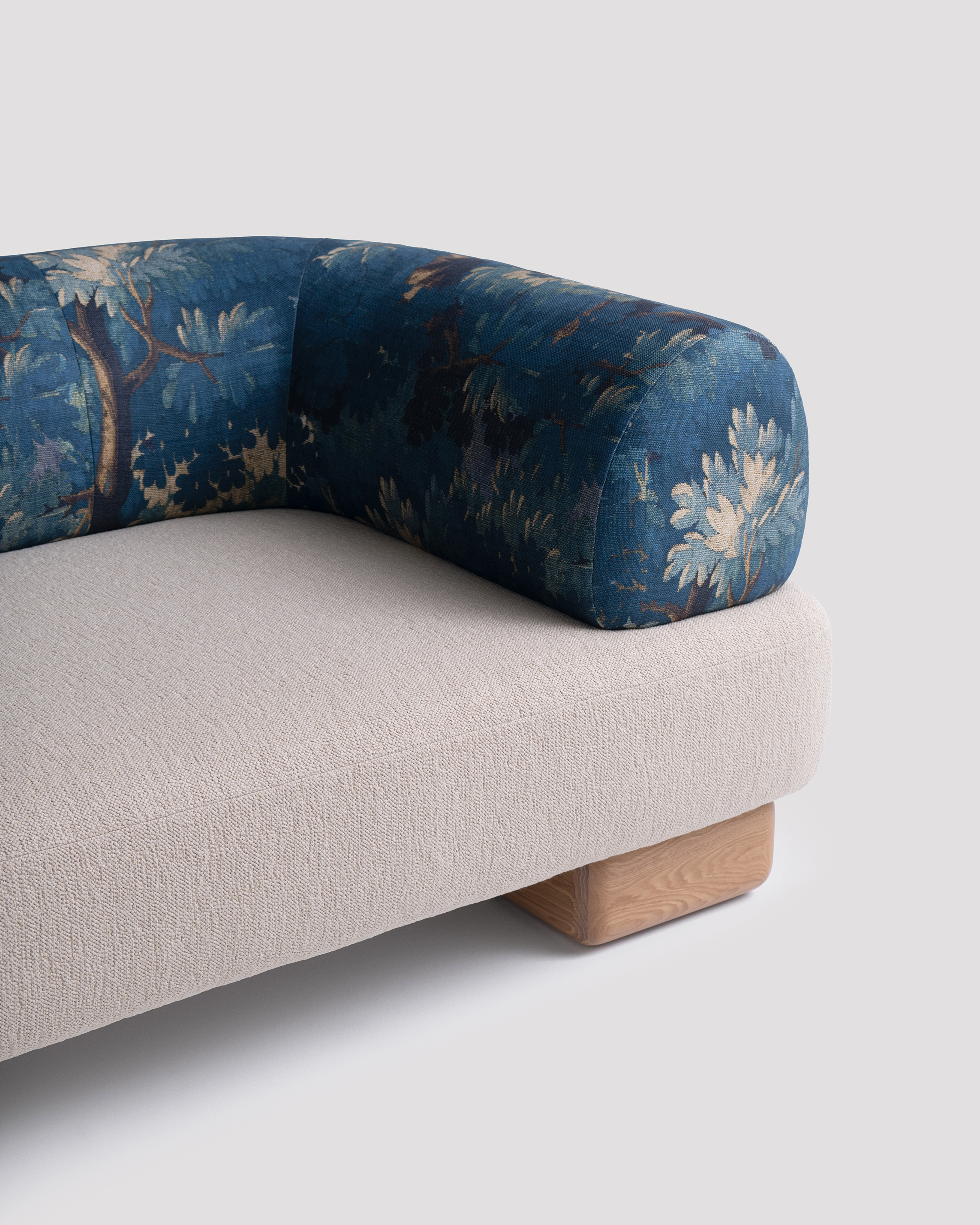 linden-sofa-arm-detail